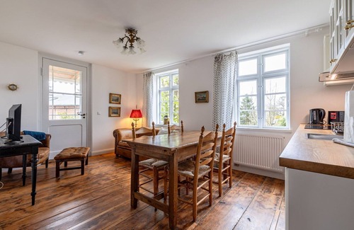 Sassnitz Apartment | Charming Villa Gustavia in Sassnitz with balcony - FeWo Königsstuhl - Villa