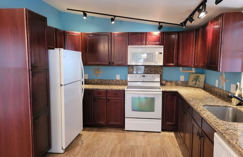 Key Largo Villa | Seaside Villa with Pool and Spa in Gated Community