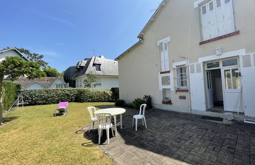 Cabourg House | Oceanfront Villa Cabourg: 5 Bedrooms for Family Getaways