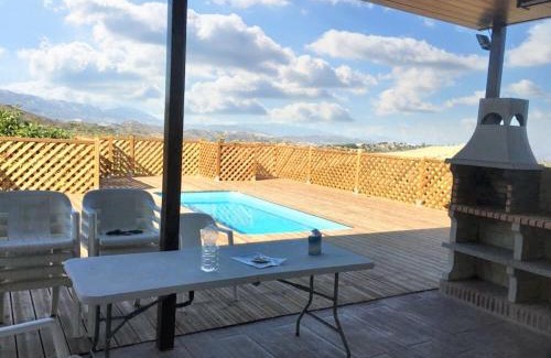 Coin Villa | Relaxing Villa in Coin with Pool and Large Garden Escape