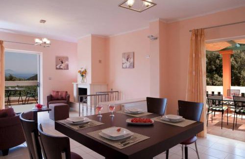 Evgiros Villa | Inviting Villa in Lefkada with Private Pool & Pet Friendly