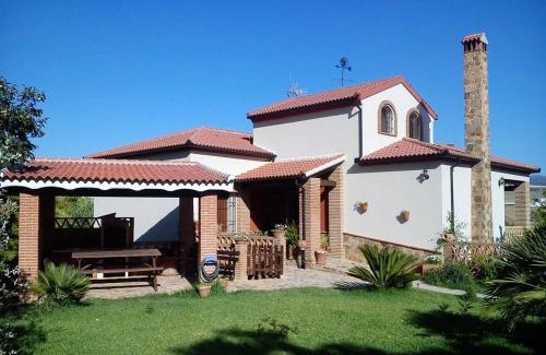 Ronda Villa | Elegant Villa in Ronda with Pool and Pet-Friendly Perks