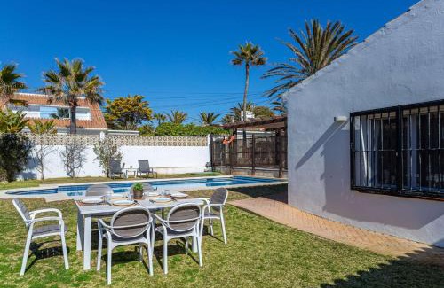 Urbanizacion Marbessa Villa | Seafront Villa with Pool and Hot Tub - Guest Rated 9.4/10