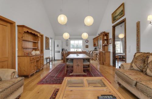 Reykholt House | Relaxing Villa with Hot Tub near Golden Circle - Rated 9.7
