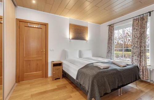 Reykholt House | Relaxing Villa with Hot Tub near Golden Circle - Rated 9.7