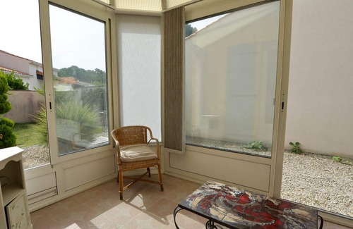 Les Mathes Villa | Villa La Palmyre: Family-Friendly Stay with Spa & Breakfast