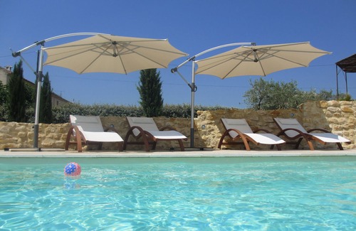 Gard Rhodanien Villa | Inviting Villa with Pool for 8 Guests - Rated 9.4/10