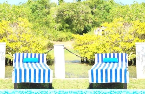 Kahandamodara Villa | Beautiful Villa with Pool Steps from Sri Lanka's Beach