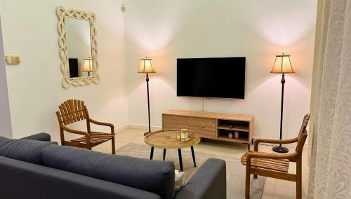 Port Louis House | Private Pool Villa - Guest Rated 10/10, Child Friendly Retreat