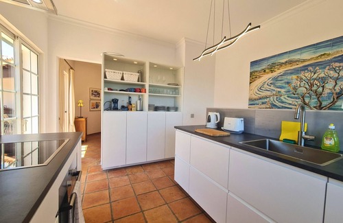 Calicas Villa | Idyllic Villa with Ocean View, Minutes to the Beach