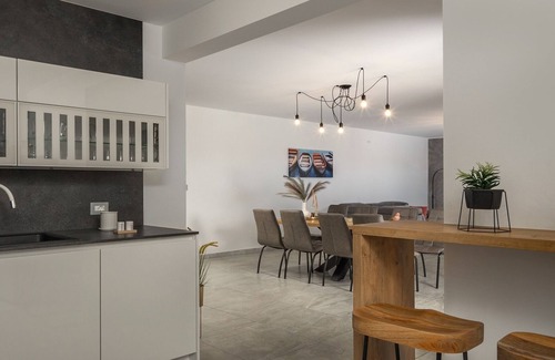 Krmed Villa | Beautiful Villa with Pool in Bale - Pet Friendly Retreat