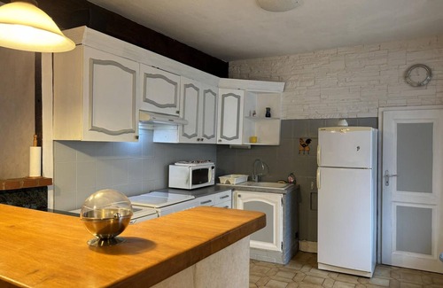 Billy Cottage | Cozy Gite Billy: Family-Friendly Getaway with Spa & Kitchen