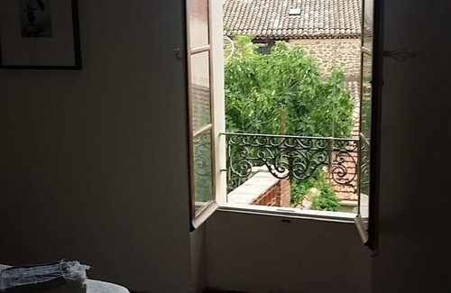 Alignan-du-Vent House | Relaxing Vineyard Escape with Pool and Ocean Views