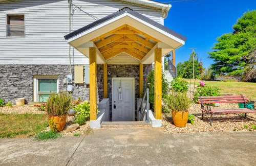 Lynchburg Apartment | Pet-Friendly Virginia Getaway Near Hiking and Golfing