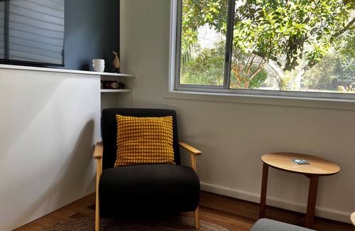 Warburton House | Inviting Warburton Escape with Pool and Breakfast Included