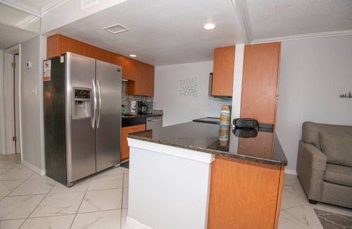 Treasure Island Condo | Oceanfront Condo Retreat: Walk to Beach & Enjoy Amenities