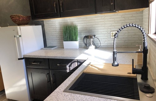 West Bishop House | Inviting West Bishop Studio with Ocean View & Garden Oasis