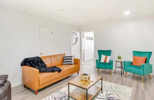 West Columbia House | Inviting West Columbia Getaway - Steps from Downtown!