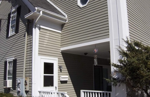 Provincetown Condo | Cozy West End 1 Bd - Steps to Beach & Oceanfront Pool