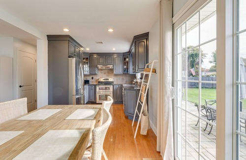 West Haven Cottage | Relaxing West Haven Home - Steps from the Beach!