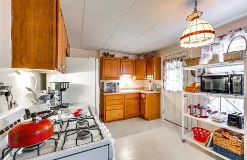 West Mifflin House | Family-Friendly West Mifflin House Near Kennywood Park