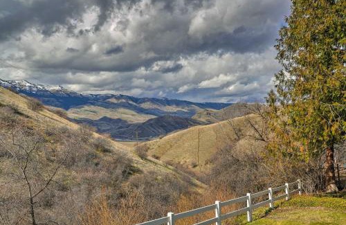 White Bird House | Scenic White Bird Home with Mountain and River Views