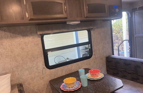 Farmington House | Guest Rated 10/10: WinnieDropTrailer with Cozy Patio