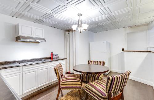 Worcester House | Relaxing Worcester Retreat with Private Pool for Families