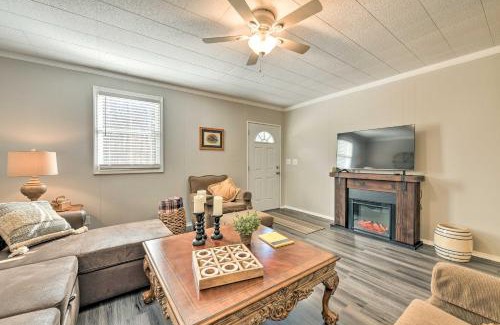 Yadkinville House | Idyllic Yadkin Valley Cottage with Deck and Yard