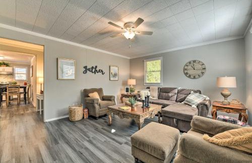 Yadkinville House | Idyllic Yadkin Valley Cottage with Deck and Yard