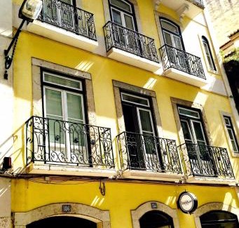 Sao Jose Apartment | Stylish Loft in Lisbon Avenida: Family-Friendly Retreat