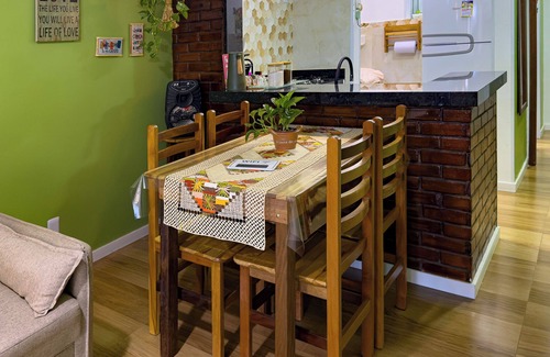Sao Vicente de Paula Apartment | Charmosa farmhouse com toque verde,free wifi!