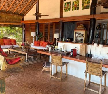 Curuipe House | Beachfront Bungalow with Ocean View at Outeiro das Brisas
