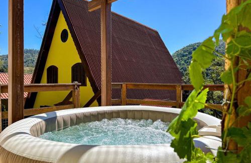 Itaipava Ski Chalet | Inviting Chalet with WiFi and Scenic Views in Itaipava RJ