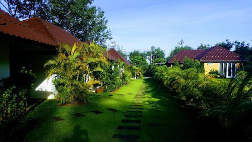 Khuekkhak House | Guest Rated 8.9/10 at CharPoot Cottage Khao Lak
