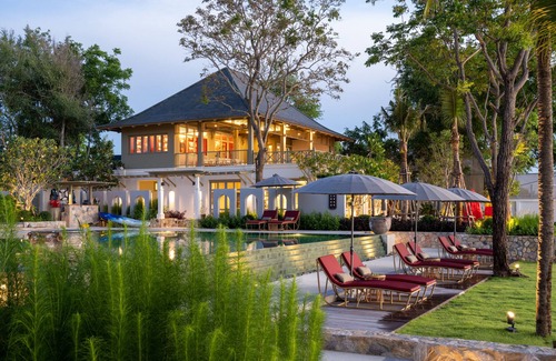 Khao Tao Villa | Discover Charras Bhawan Hotel with Pool and Ocean Views