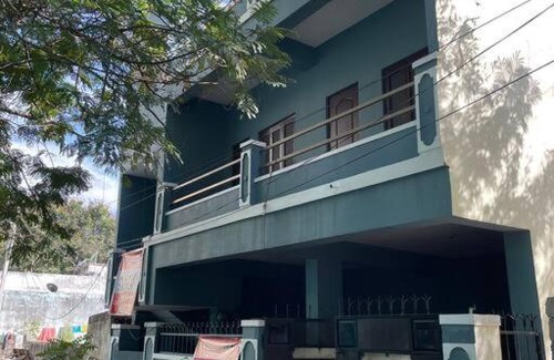 Shaikpet Villa | Cozy Charter Stays: 3BHK House in Manikonda for Families