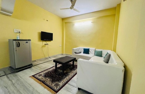 Shaikpet Villa | Cozy Charter Stays: 3BHK House in Manikonda for Families