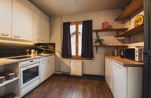 Brienz Condo | Discover Chasa Berggold House with Lake Views in Brienz