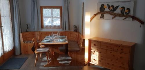 Zernez Apartment | Pet-Friendly Retreat at Chasa Melchior - Guest Rated 9.3/10