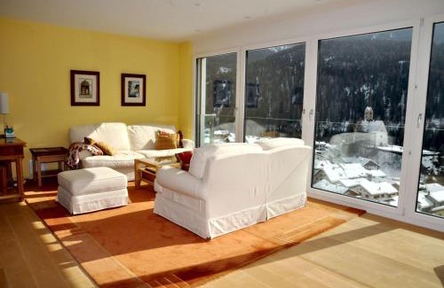 Engadin Scoul Apartment | Premier Stay at Chasa Miramunt 9 - Family Friendly Retreat