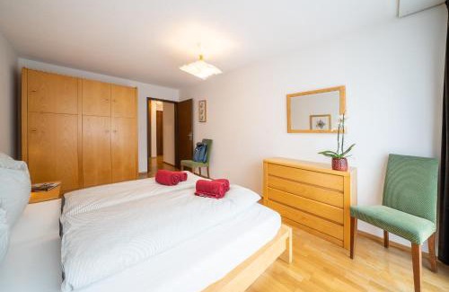Vulpera Apartment | Pet-Friendly Retreat at Chasa Plavna - Guest Rated 8.4