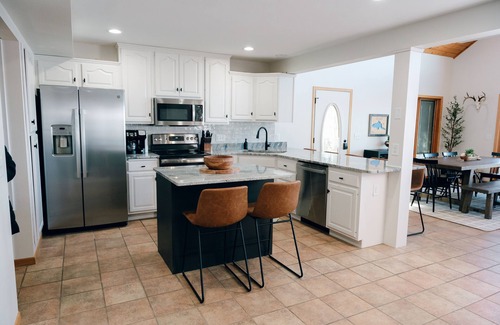 Elysian House | Experience a Waterfront Retreat at Lake Francis - Kayaks & More