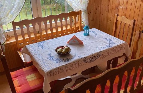 Vinne Apartment | Pet-Friendly Retreat at Chatôčka na Šíravke with Ocean View