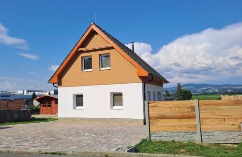 Stity Ski Chalet | Discover Chata Štíty: Top-Rated Getaway with Pool & Pets