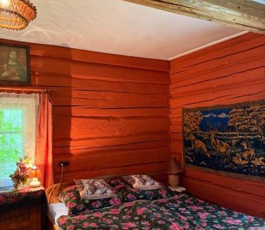 Gorlice House | Highly Rated Chata Adama i Ewy: Pet & Child Friendly Stay