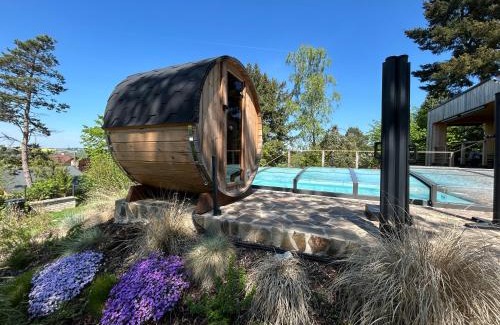 Hradistko House | Budka: Oceanfront Escape with 4-Star Comfort & Guest Praise