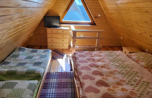 Stratena Apartment | Family-Friendly Getaway at Chata Erika Awaits You