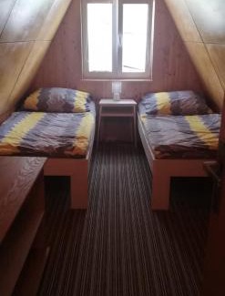 Novy Malin House | Cozy Retreat at Chata Krásno - Family and Pet Friendly!