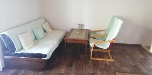 Novy Malin House | Cozy Retreat at Chata Krásno - Family and Pet Friendly!